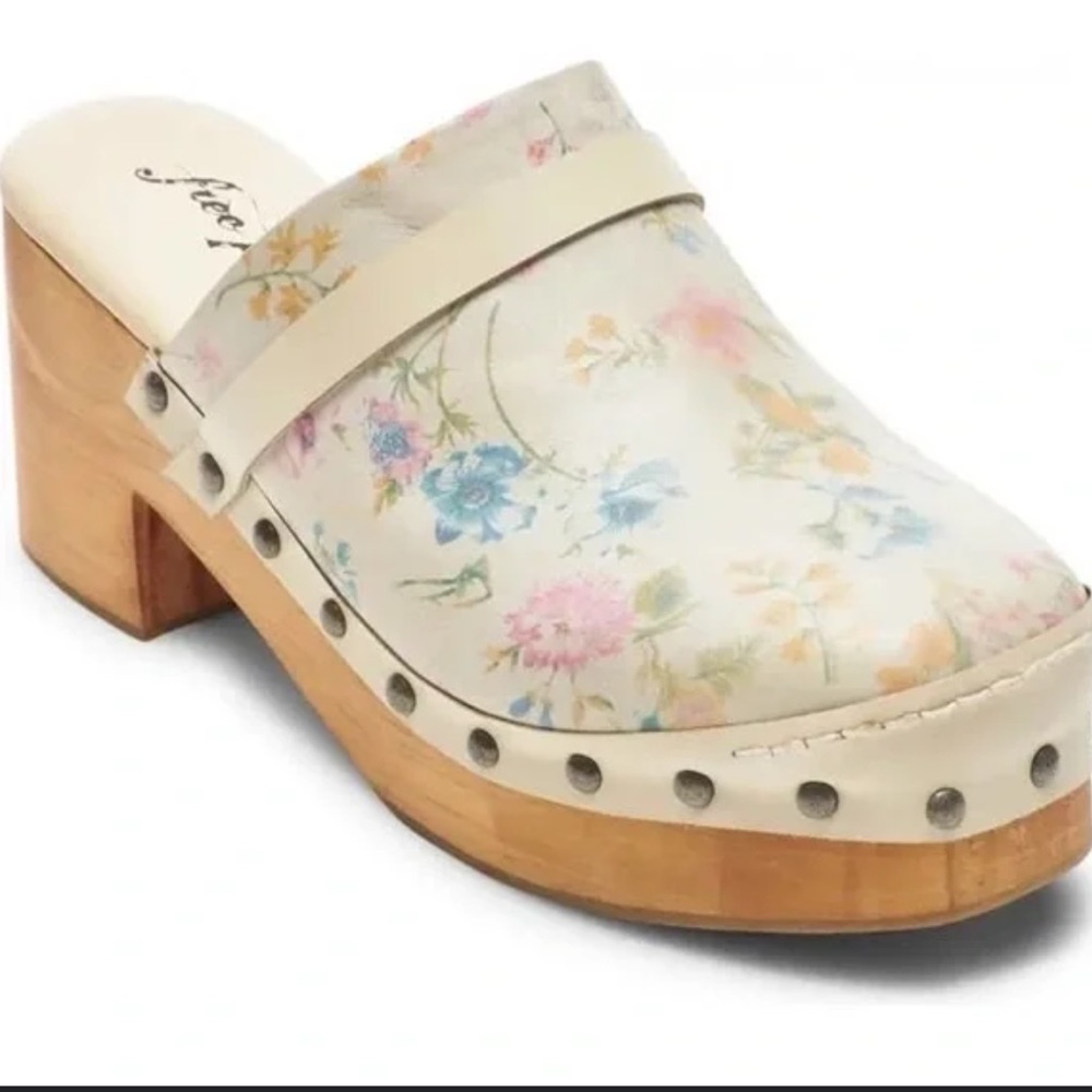 Free People Calabasas Ivory Floral Print Leather Studded Clogs